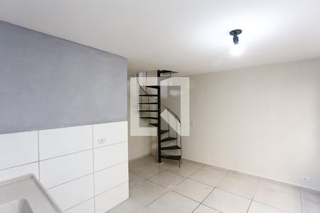 cozinha de casa para alugar com 1 quarto, 40m² em Jardim Vazani, São Paulo