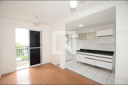 Sala de apartamento à venda com 2 quartos, 48m² em Irajá, Rio de Janeiro