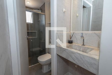 Apartamento à venda com 66m², 2 quartos e 2 vagasBanheiro social