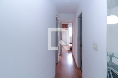 Corredor de apartamento à venda com 3 quartos, 66m² em Vila Ema, São Paulo