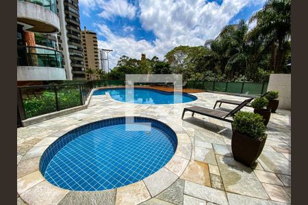 Apartamento à venda com 4 quartos, 250m² em Vila Suzana, São Paulo