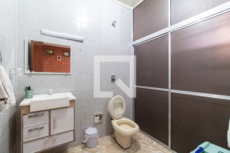 Casa à venda com 150m², 2 quartos e 2 vagas Casa à venda com 150m², 2 quartos e 2 vagasBanheiro