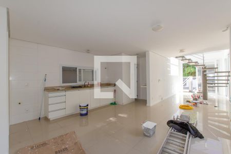 Casa para alugar com 120m², 3 quartos e 2 vagas Casa para alugar com 120m², 3 quartos e 2 vagasSala e cozinha