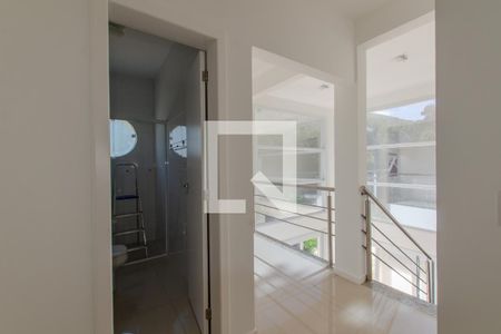 Casa para alugar com 120m², 3 quartos e 2 vagas Casa para alugar com 120m², 3 quartos e 2 vagasCorredor
