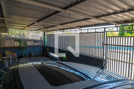 Casa à venda com 250m², 2 quartos e 3 vagas Casa à venda com 250m², 2 quartos e 3 vagasGaragem