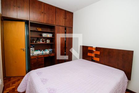 Apartamento à venda com 98m², 3 quartos e 2 vagas Apartamento à venda com 98m², 3 quartos e 2 vagasSuite