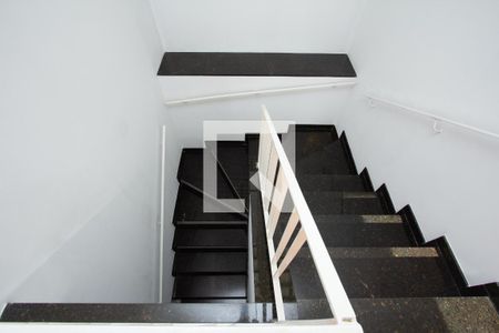 Escada de casa à venda com 6 quartos, 320m² em Vila Uberabinha, São Paulo