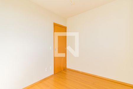 Dormitório de apartamento para alugar com 2 quartos, 46m² em Rubem Berta, Porto Alegre