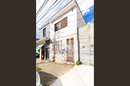 Casa para alugar com 250m², 2 quartos e 3 vagasFachada