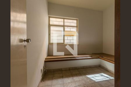 Casa à venda com 344m², 3 quartos e 4 vagasEscritório