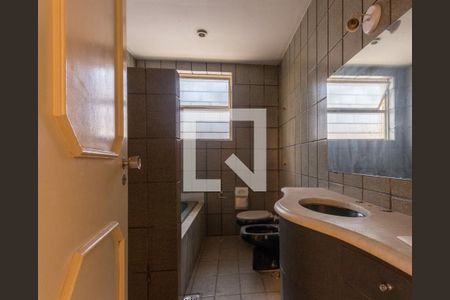 Casa à venda com 344m², 3 quartos e 4 vagasBanheiro