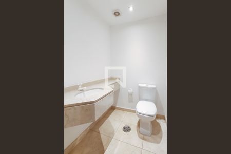 Apartamento à venda com 243m², 4 quartos e 4 vagas Apartamento à venda com 243m², 4 quartos e 4 vagasLavabo