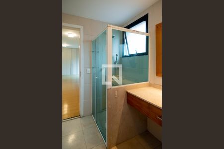 Apartamento à venda com 243m², 4 quartos e 4 vagas Apartamento à venda com 243m², 4 quartos e 4 vagasBanheiro Quarto 4 - Suíte Master