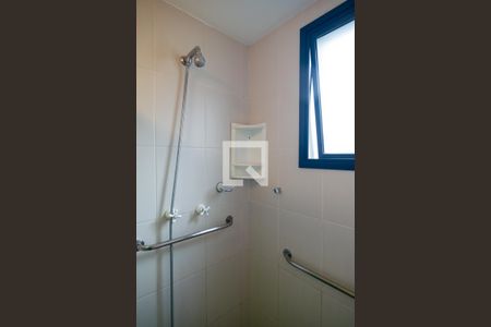 Apartamento à venda com 243m², 4 quartos e 4 vagas Apartamento à venda com 243m², 4 quartos e 4 vagasBanheiro Quarto 3 - Suíte