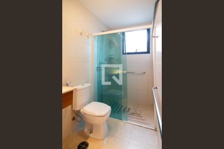 Apartamento à venda com 243m², 4 quartos e 4 vagas Apartamento à venda com 243m², 4 quartos e 4 vagasBanheiro Quarto 3 - Suíte