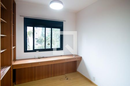 Apartamento à venda com 243m², 4 quartos e 4 vagas Apartamento à venda com 243m², 4 quartos e 4 vagasQuarto 2