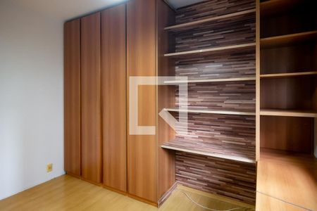 Apartamento à venda com 243m², 4 quartos e 4 vagas Apartamento à venda com 243m², 4 quartos e 4 vagasQuarto 2