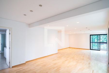 Apartamento à venda com 243m², 4 quartos e 4 vagas Apartamento à venda com 243m², 4 quartos e 4 vagasSala