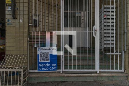 Plaquinha Externa de apartamento para alugar com 2 quartos, 69m² em Rio Branco, Porto Alegre