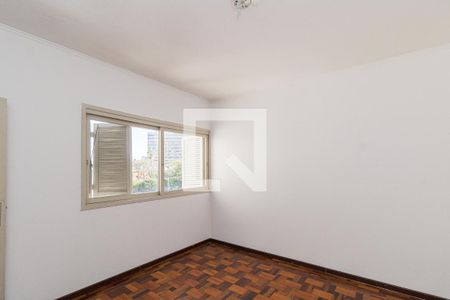 Quarto 1 de apartamento para alugar com 2 quartos, 69m² em Rio Branco, Porto Alegre