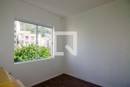 Quarto 1 de apartamento à venda com 3 quartos, 85m² em Copacabana, Rio de Janeiro