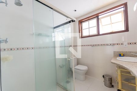 Casa de condomínio à venda com 500m², 5 quartos e 2 vagas Casa de condomínio à venda com 500m², 5 quartos e 2 vagasBanheiro
Banheiro