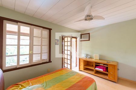 Casa de condomínio à venda com 500m², 5 quartos e 2 vagas Casa de condomínio à venda com 500m², 5 quartos e 2 vagasQuarto
Quarto