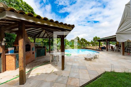 Casa de condomínio à venda com 500m², 5 quartos e 2 vagas Casa de condomínio à venda com 500m², 5 quartos e 2 vagasVista