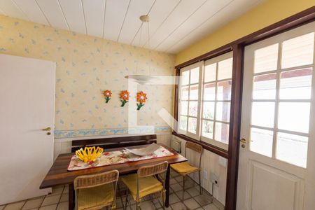 Casa de condomínio à venda com 500m², 5 quartos e 2 vagas Casa de condomínio à venda com 500m², 5 quartos e 2 vagasCozinha