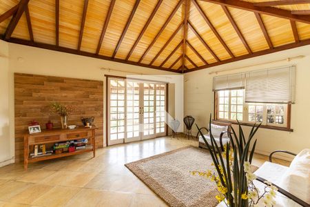 Casa de condomínio à venda com 500m², 5 quartos e 2 vagas Casa de condomínio à venda com 500m², 5 quartos e 2 vagasSala