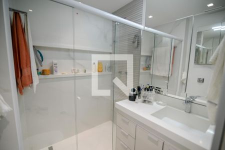 Apartamento à venda com 280m², 4 quartos e 3 vagasBanheiro da Suíte 2