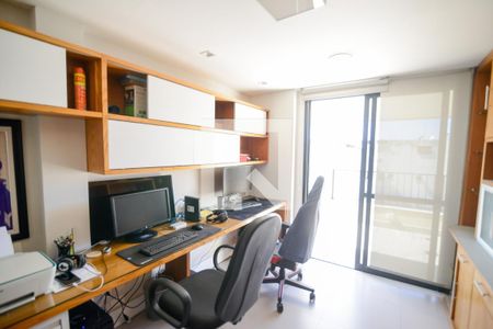 Apartamento à venda com 280m², 4 quartos e 3 vagasQuarto 2