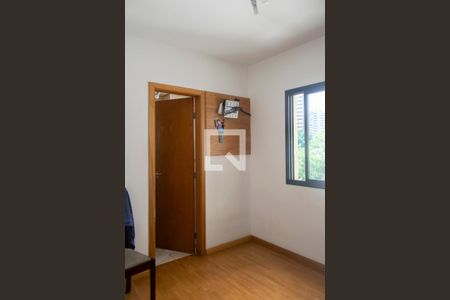 Apartamento à venda com 175m², 4 quartos e 3 vagasQuarto 3 suite