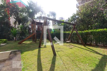 Apartamento à venda com 175m², 4 quartos e 3 vagasÁrea comum - Playground