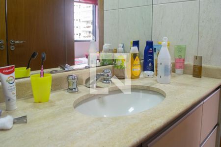 Apartamento à venda com 175m², 4 quartos e 3 vagasBanheiro suite