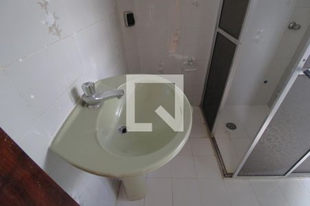 Casa à venda com 140m², 3 quartos e 2 vagasPia banheiro da suíte