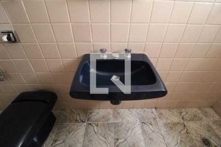 Casa à venda com 140m², 3 quartos e 2 vagasBanheiro 1