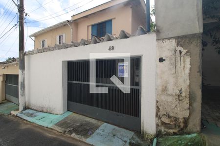 Casa à venda com 140m², 3 quartos e 2 vagasFachada