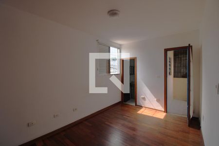 Casa à venda com 140m², 3 quartos e 2 vagasSuíte