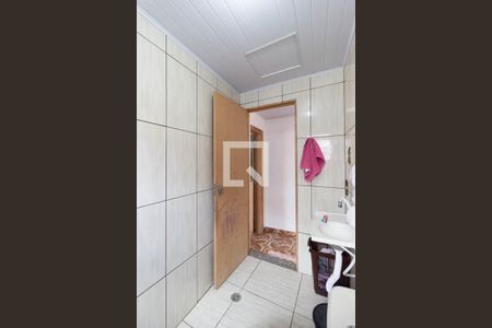 Casa à venda com 70m², 2 quartos e 1 vaga Casa à venda com 70m², 2 quartos e 1 vagaBanheiro