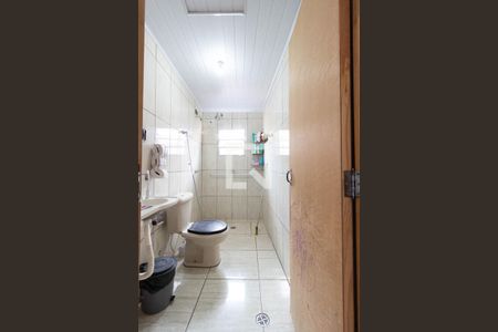 Casa à venda com 70m², 2 quartos e 1 vaga Casa à venda com 70m², 2 quartos e 1 vagaBanheiro