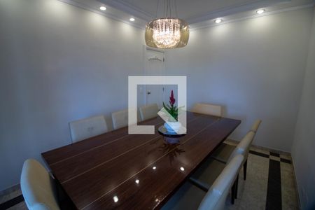 Apartamento à venda com 200m², 3 quartos e 4 vagas Apartamento à venda com 200m², 3 quartos e 4 vagasSala de Jantar