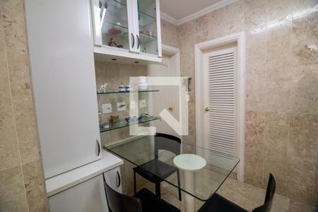 Apartamento à venda com 200m², 3 quartos e 4 vagas Apartamento à venda com 200m², 3 quartos e 4 vagasCozinha