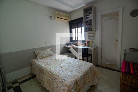 Apartamento à venda com 200m², 3 quartos e 4 vagas Apartamento à venda com 200m², 3 quartos e 4 vagasSuite 1