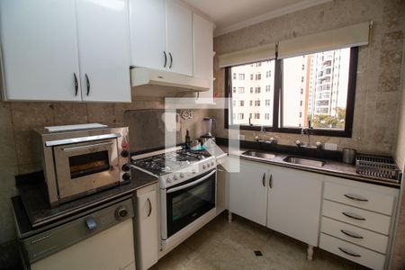 Apartamento à venda com 200m², 3 quartos e 4 vagas Apartamento à venda com 200m², 3 quartos e 4 vagasCozinha