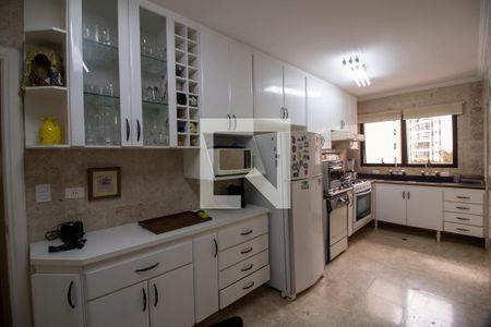 Apartamento à venda com 200m², 3 quartos e 4 vagas Apartamento à venda com 200m², 3 quartos e 4 vagasCozinha
