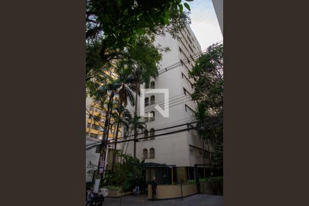 Apartamento para alugar com 80m², 2 quartos e 1 vagaFachada