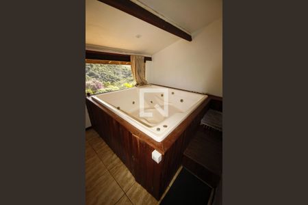 Casa à venda com 5000m², 18 quartos e 19 vagasBanho 4