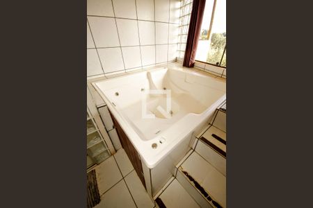 Casa à venda com 5000m², 18 quartos e 19 vagasBanho 6