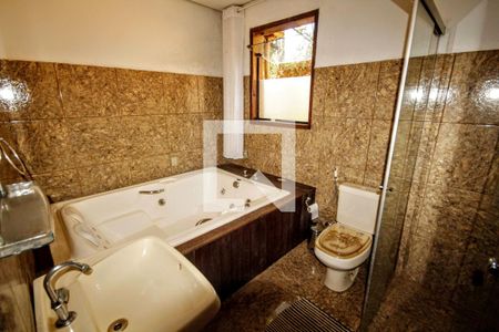 Casa à venda com 5000m², 18 quartos e 19 vagasBanho 1